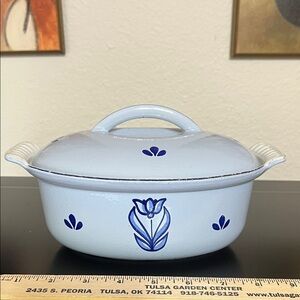 Vintage DRU Holland Blue Tulip Enameled Cast Iron Casserole Dish
